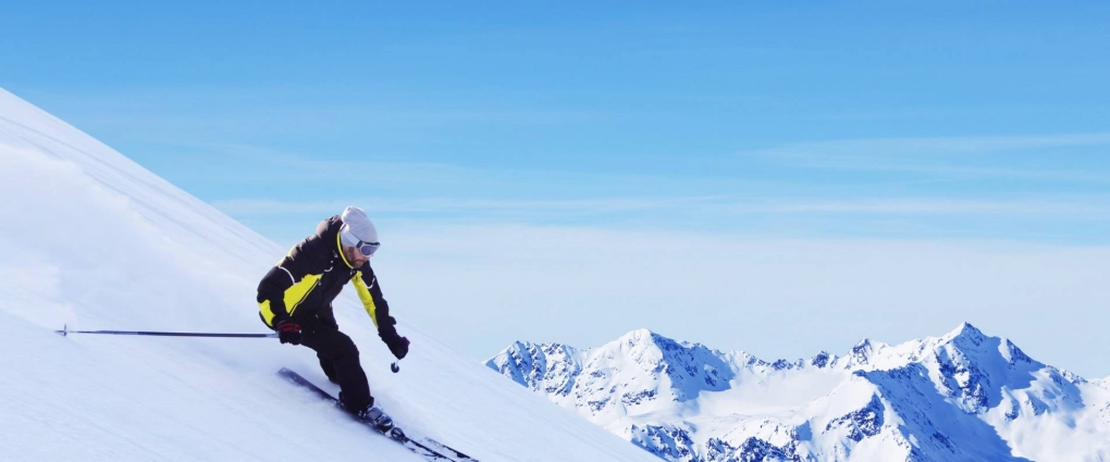 1101_hiver_web_Mont_Dore_descente_ski_slider
