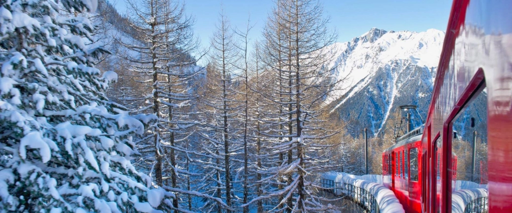 1107_hiver_web_Chamonix_montagne_train_slider